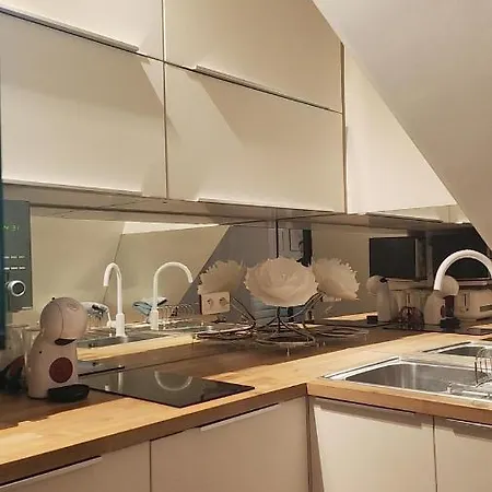 Apartament Cozy 16eme - Arc De Triomphe, Champs Elysees & Trocadero Paryż