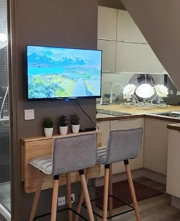 Apartament Cozy 16eme - Arc De Triomphe, Champs Elysees & Trocadero Paryż
