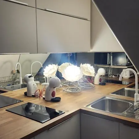 Apartament Cozy 16eme - Arc De Triomphe, Champs Elysees & Trocadero Paryż