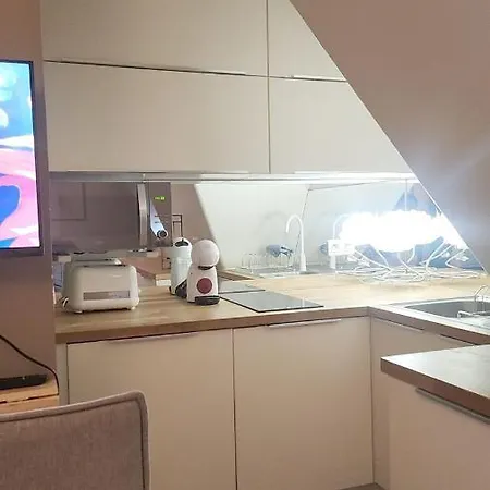 Apartament Cozy 16eme - Arc De Triomphe, Champs Elysees & Trocadero Paryż